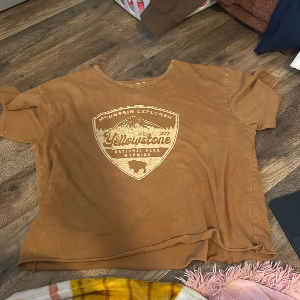 Yellow stone flowy shirt looks good wiht bell bottoms worn it a few times